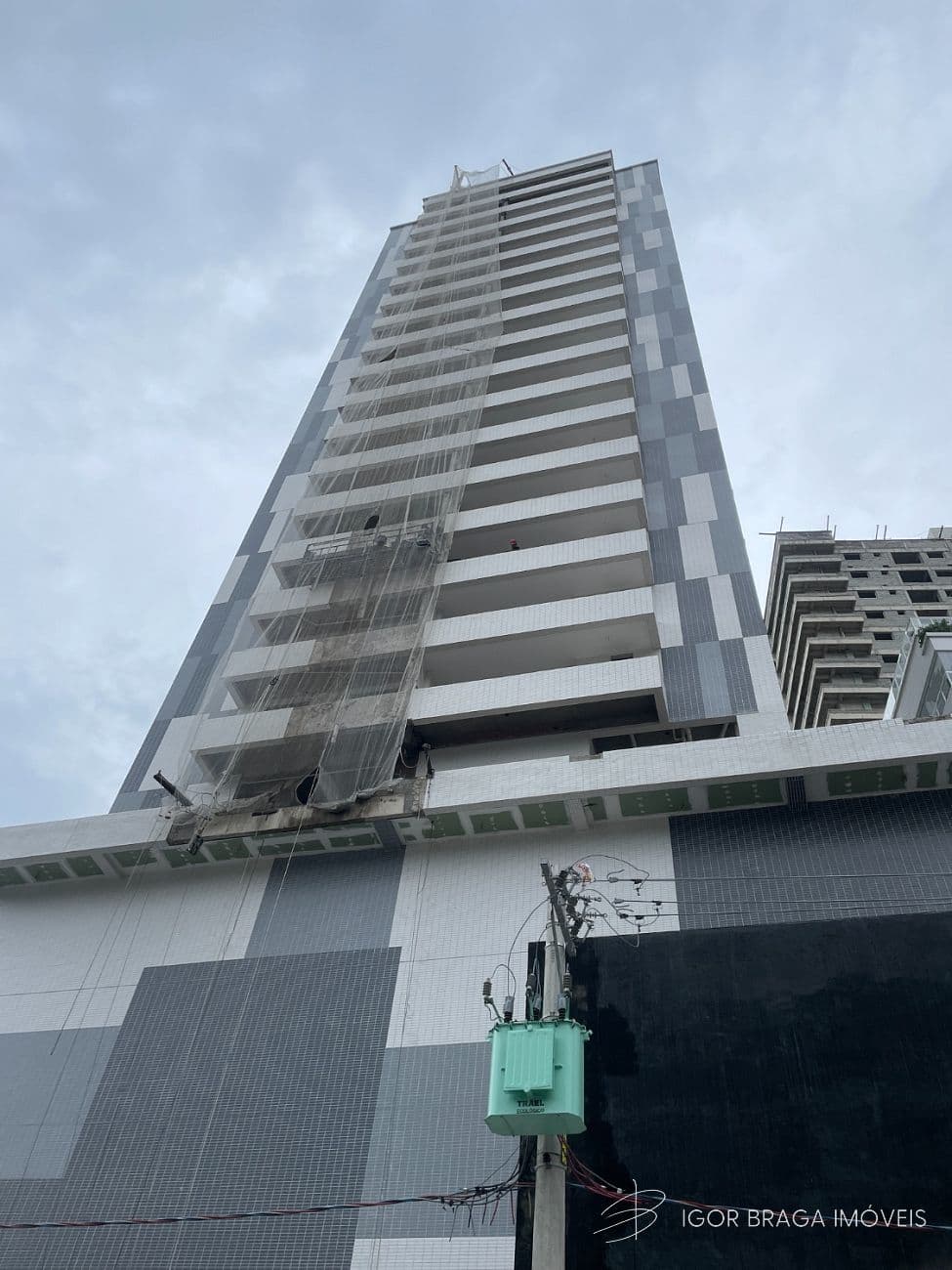 BELÍSSIMO APARTAMENTO, À 550m DO MAR E LAZER COMPLETO — foto 1
