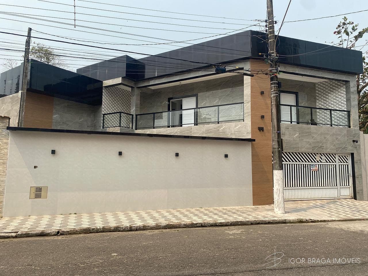 BELÍSSIMO SOBRADO, FINO ACABAMENTO E AMPLO — foto 1