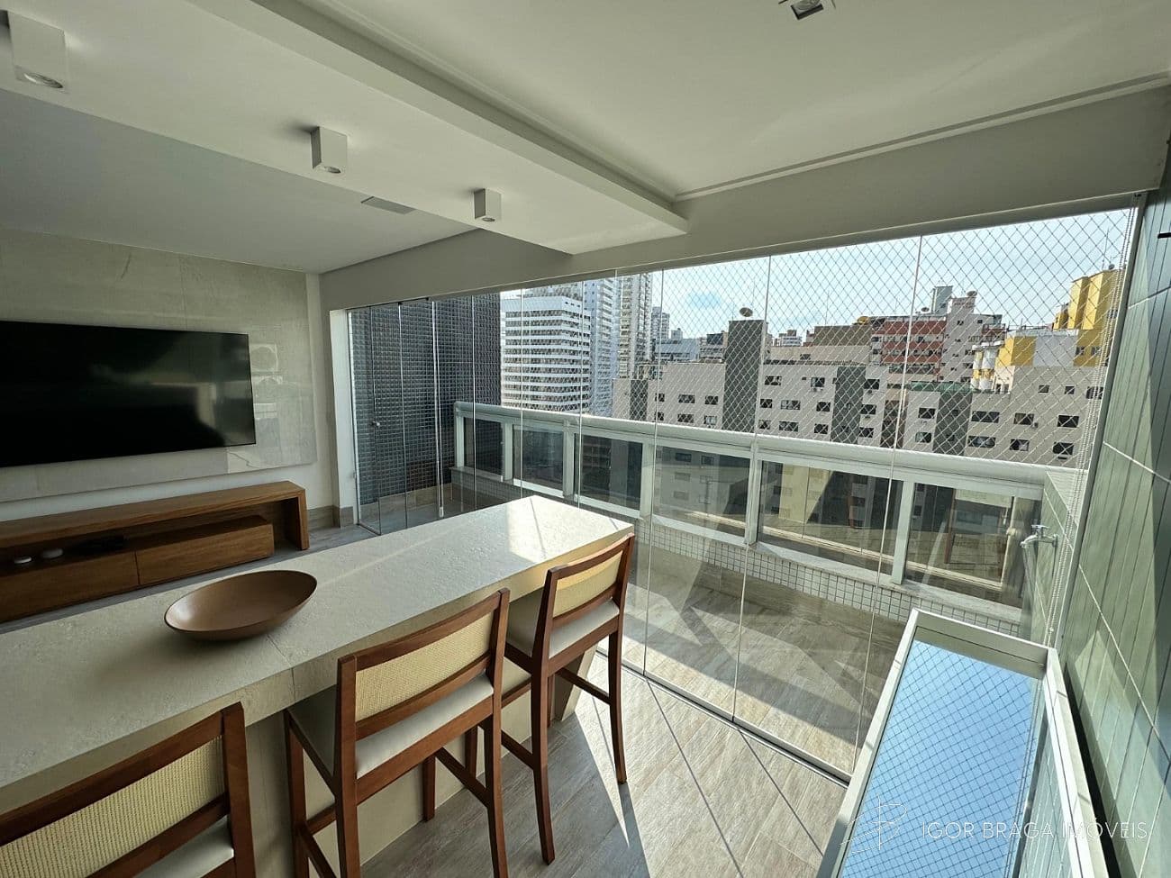 BELÍSSIMO APARTAMENTO DUPLEX, FINO ACABAMENTO E LAZER COMPLETO — foto 1