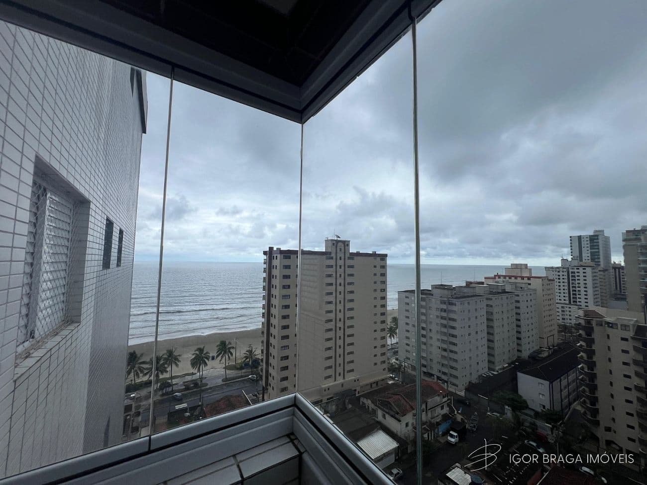 BELÍSSIMO APARTAMENTO, FINO ACABAMENTO E LAZER COMPLETO — foto 1