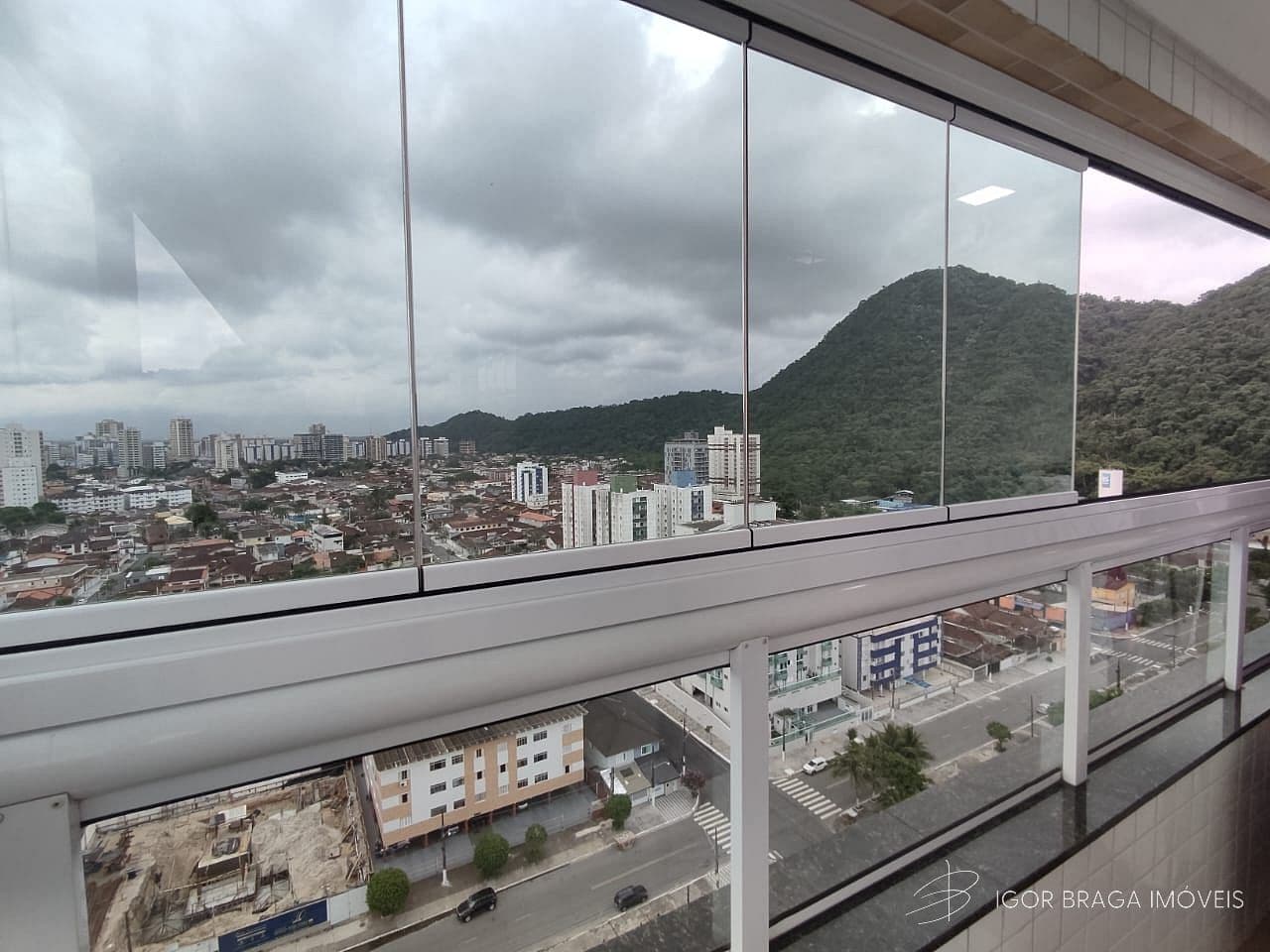 BELÍSSIMO APARTAMENTO, FINO ACABAMENTO À 500m DO MAR — foto 1