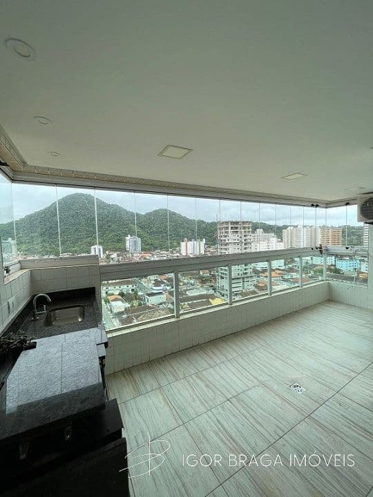 BELÍSSIMO APARTAMENTO, À 500m DO MAR E LAZER COMPLETO — foto 1