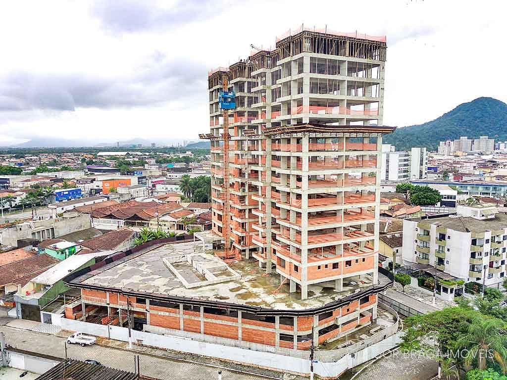 BELÍSSIMO APARTAMENTO, À 900M DO MAR E LAZER COMPLETO — foto 1