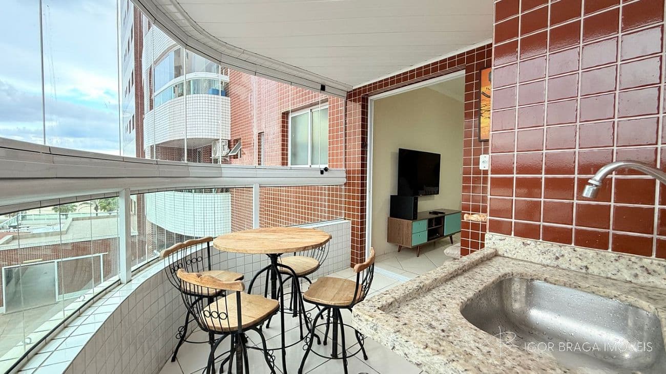 BELÍSSIMO APARTAMENTO, À 10m DO MAR E LAZER — foto 1