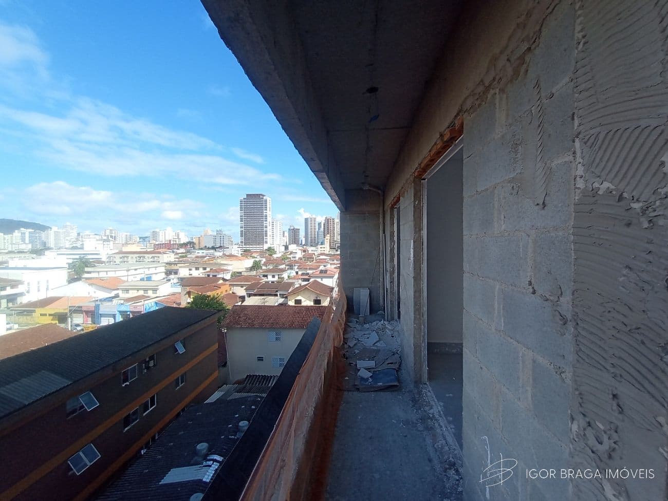 BELÍSSIMO APARTAMENTO, À 900M DO MAR E LAZER COMPLETO — foto 1