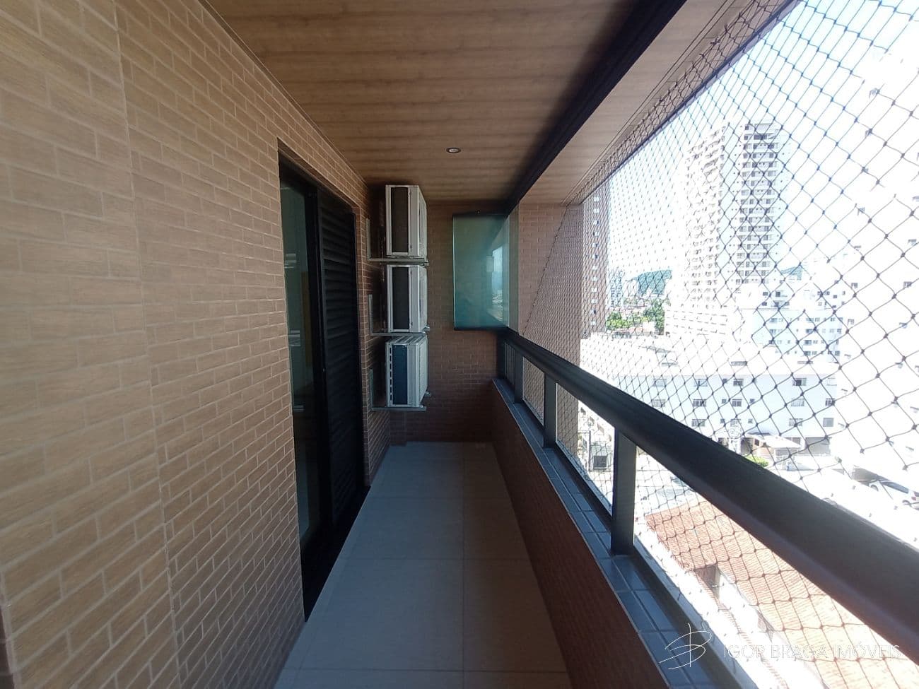 BELÍSSIMO APARTAMENTO, LAZER COMPLETO E À 900M DO MAR — foto 1