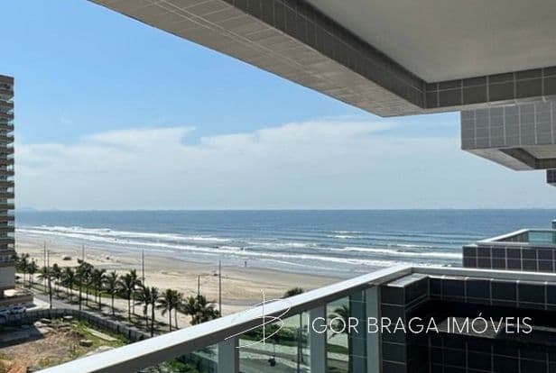 EXCELENTE APARTAMENTO, À 15M DO MAR E LAZER COMPLETO — foto 1