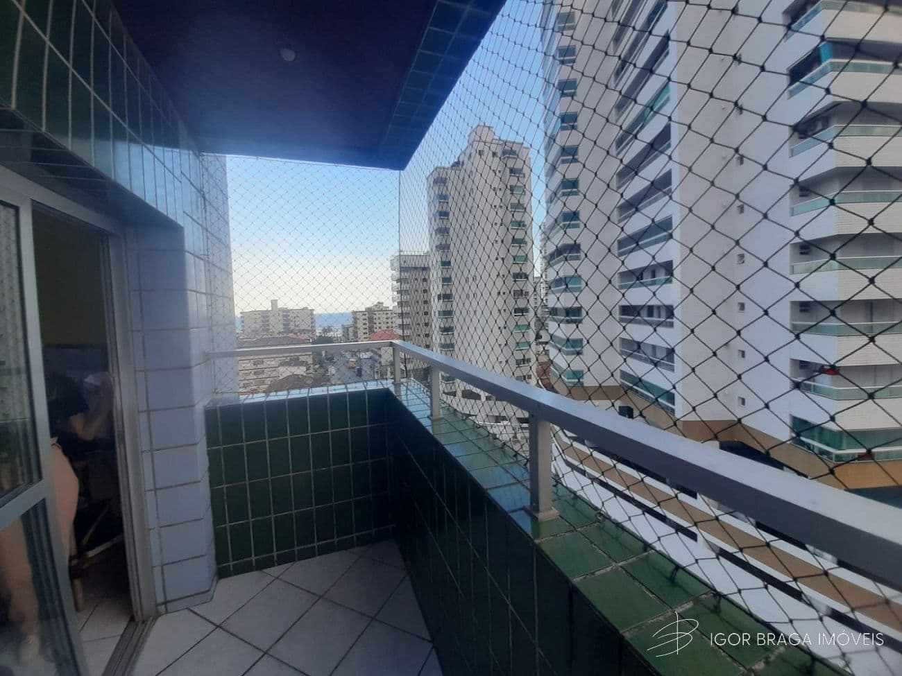 BELÍSSIMO APARTAMENTO, FINO ACABAMENTO E AMPLO — foto 1
