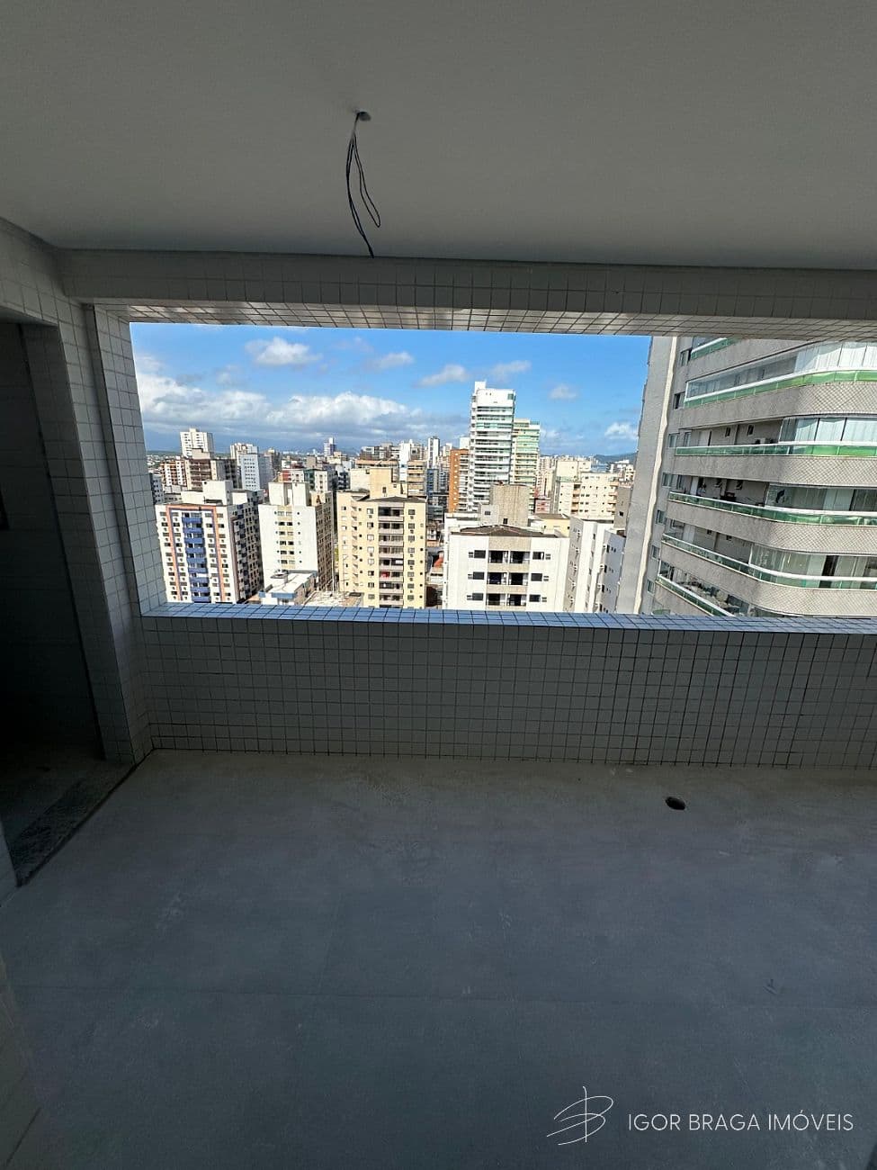 BELÍSSIMO APARTAMENTO AMPLO, ACABAMENTO FINO E LAZER COMPLETO — foto 1