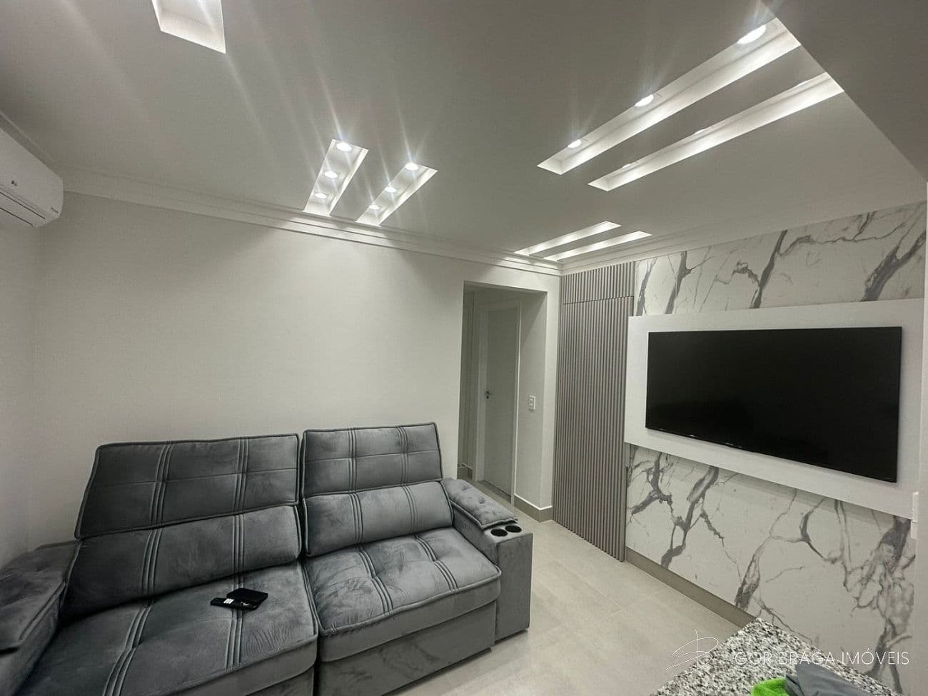 BELÍSSIMO APARTAMENTO, FINO ACABAMENTO E LAZER COMPLETO — foto 1