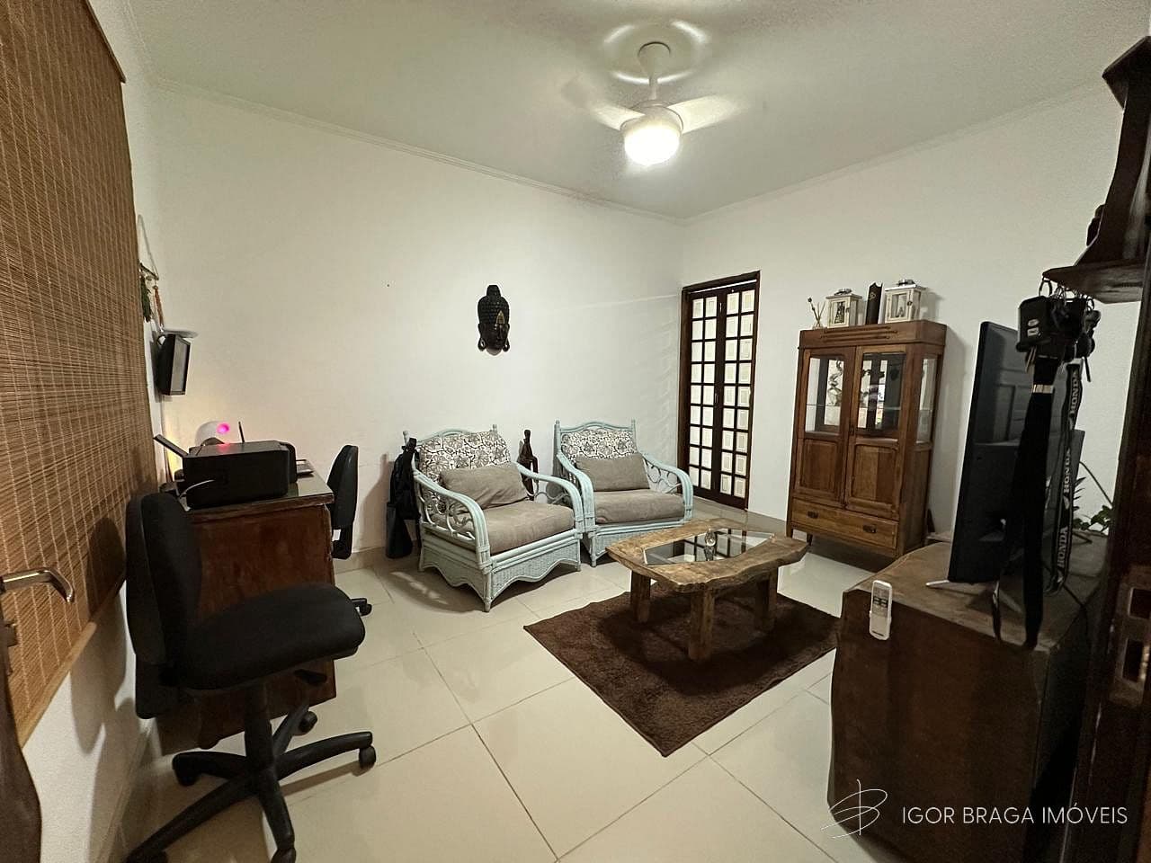 BELÍSSIMA CASA GEMINADA, AMPLA E À 450M DO MAR — foto 1