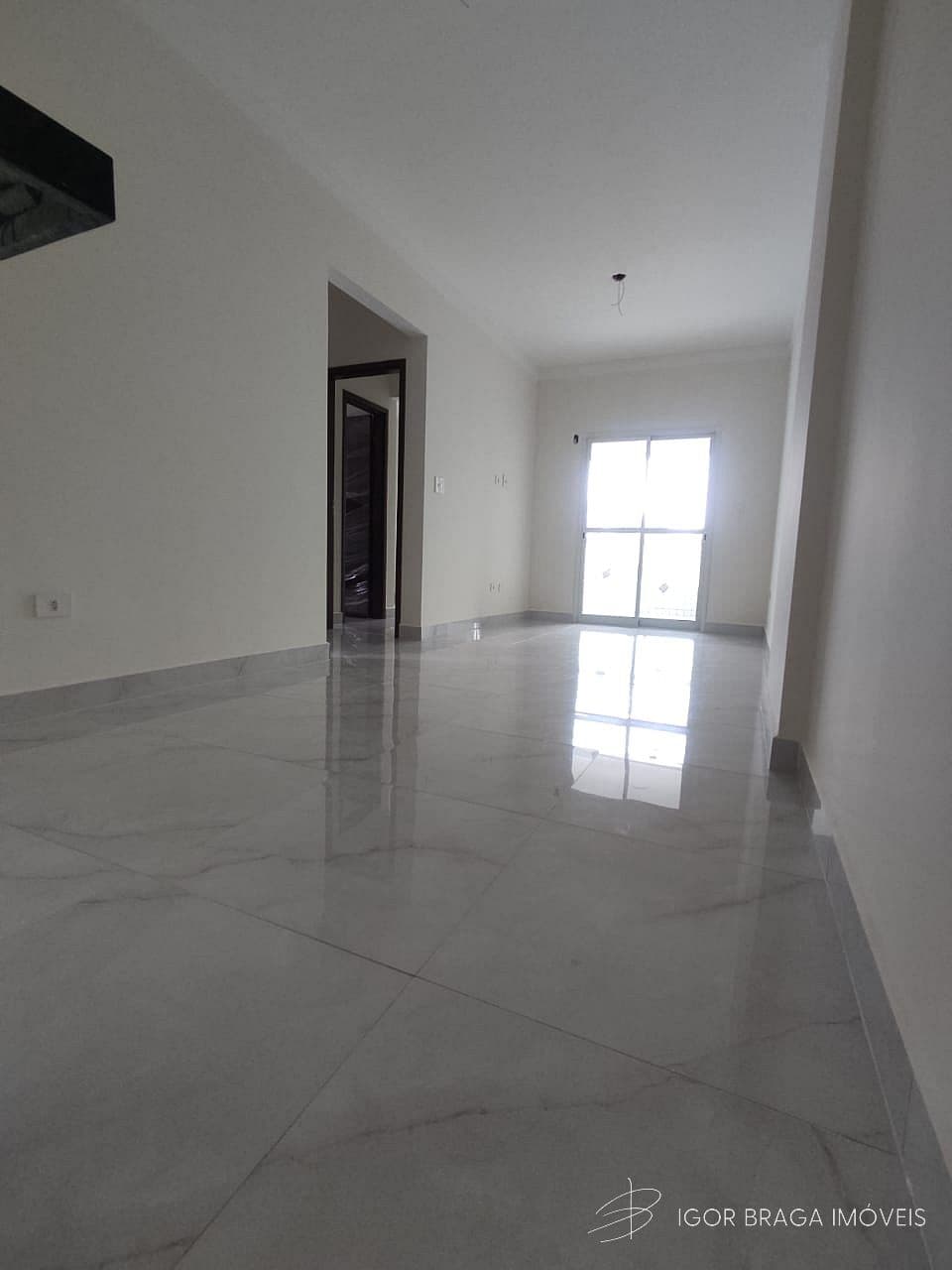 BELÍSSIMO APARTAMENTO, À 300M DO MAR E ÁREA DE LAZERES — foto 1