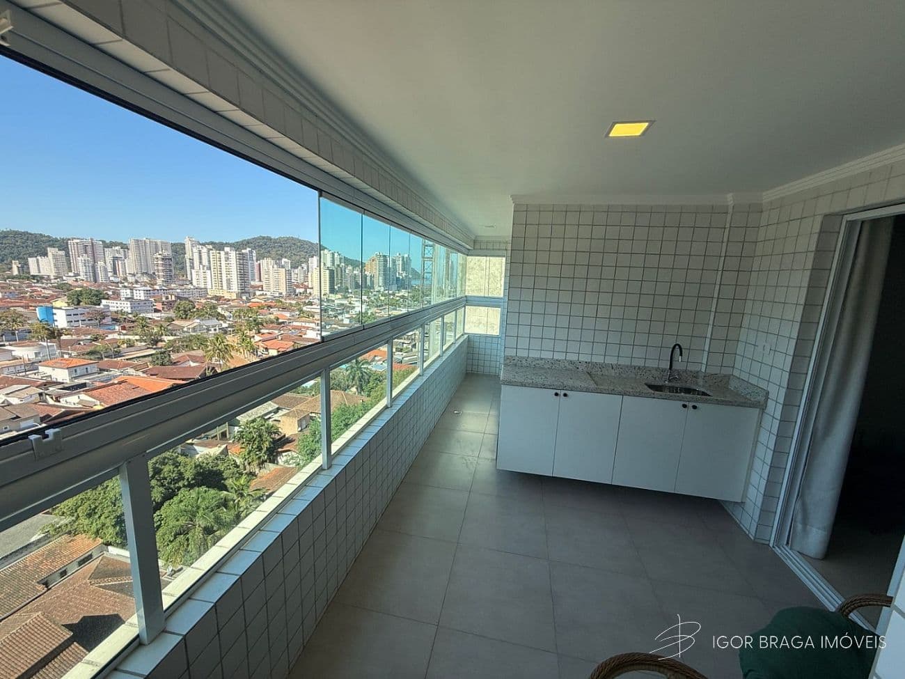 BELÍSSIMO APARTAMENTO, AMPLO E LAZER COMPLETO — foto 1