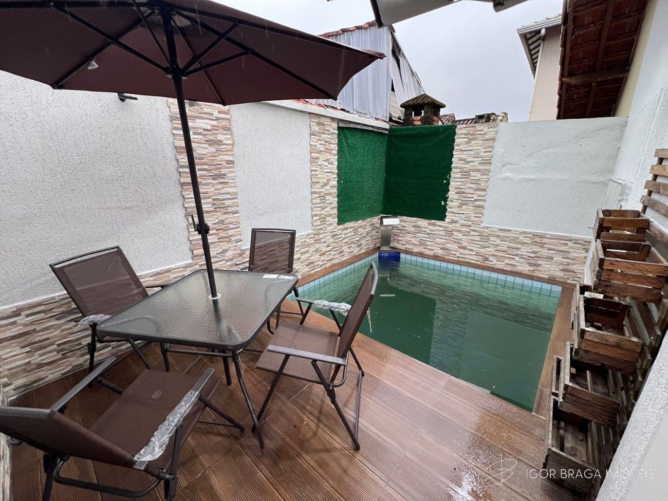 EXCELENTE CASA, AMPLA E COM ÁREA DE LAZER — foto 1