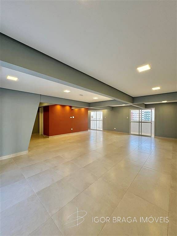 APARTAMENTO AMPLO E ÀREA DE LAZER COMPLETA — foto 1