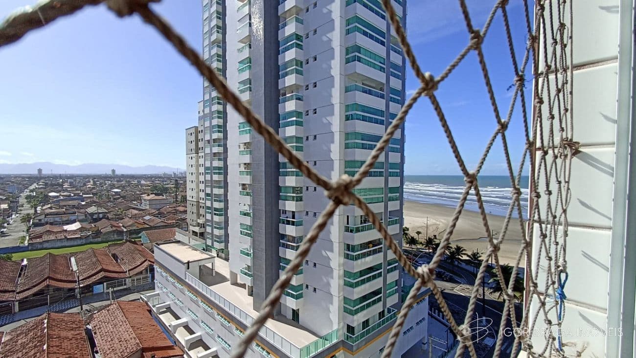BELÍSSIMO APARTAMENTO, À 40M DO MAR E LAZER COMPLETO — foto 1