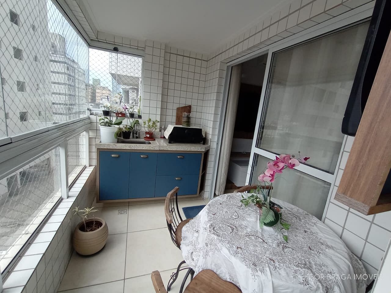 BELISSÍMO APARTAMENTO, AMPLO E À 250M DO MAR — foto 1