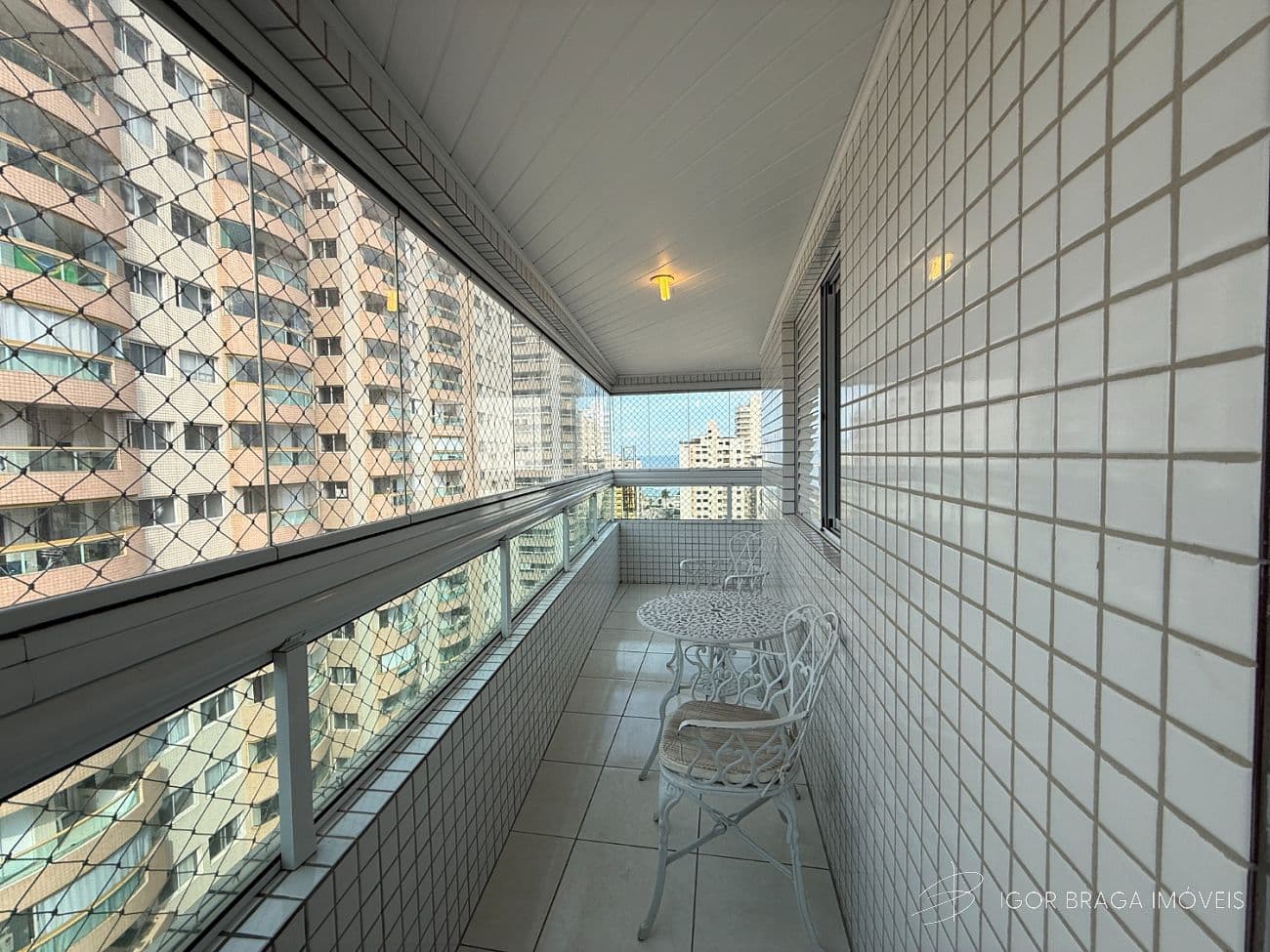 BELÍSSIMO APARTAMENTO, À 350M DO MAR E LAZER COMPLETO — foto 1