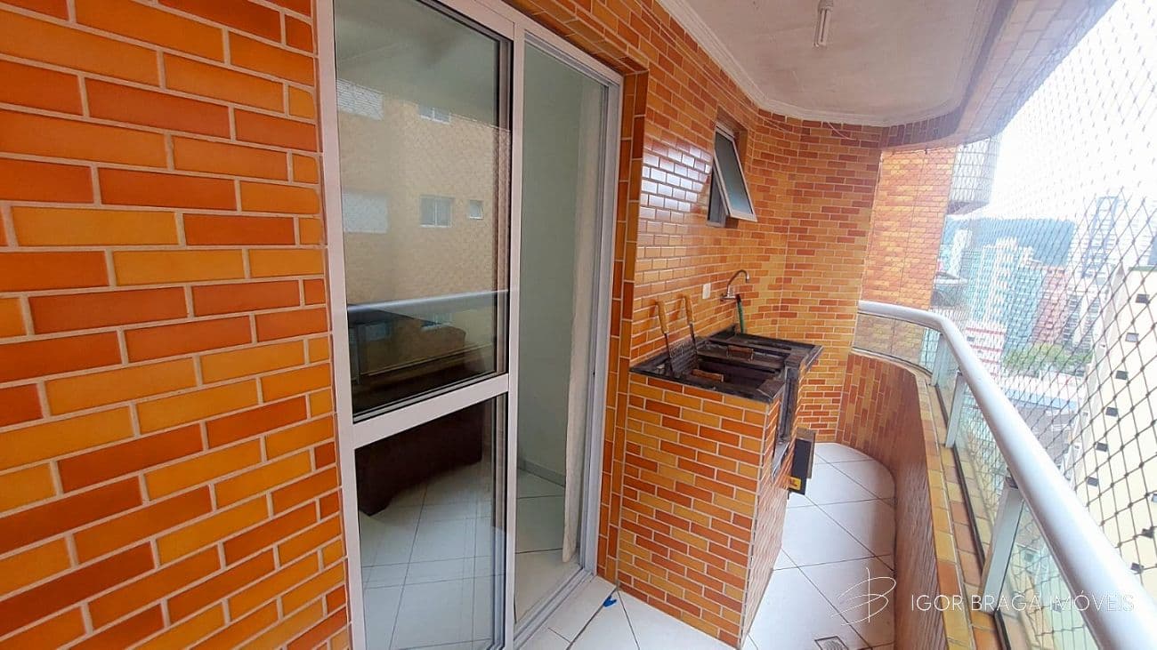 BELÍSSIMO APARTAMENTO, À 200M DO MAR E LAZER COMPLETO — foto 1