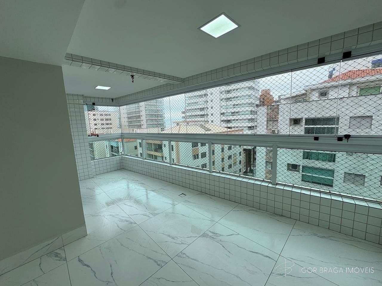 EXCELENTE APARTAMENTO, Á 100M DO MAR E LAZER COMPLETO — foto 1