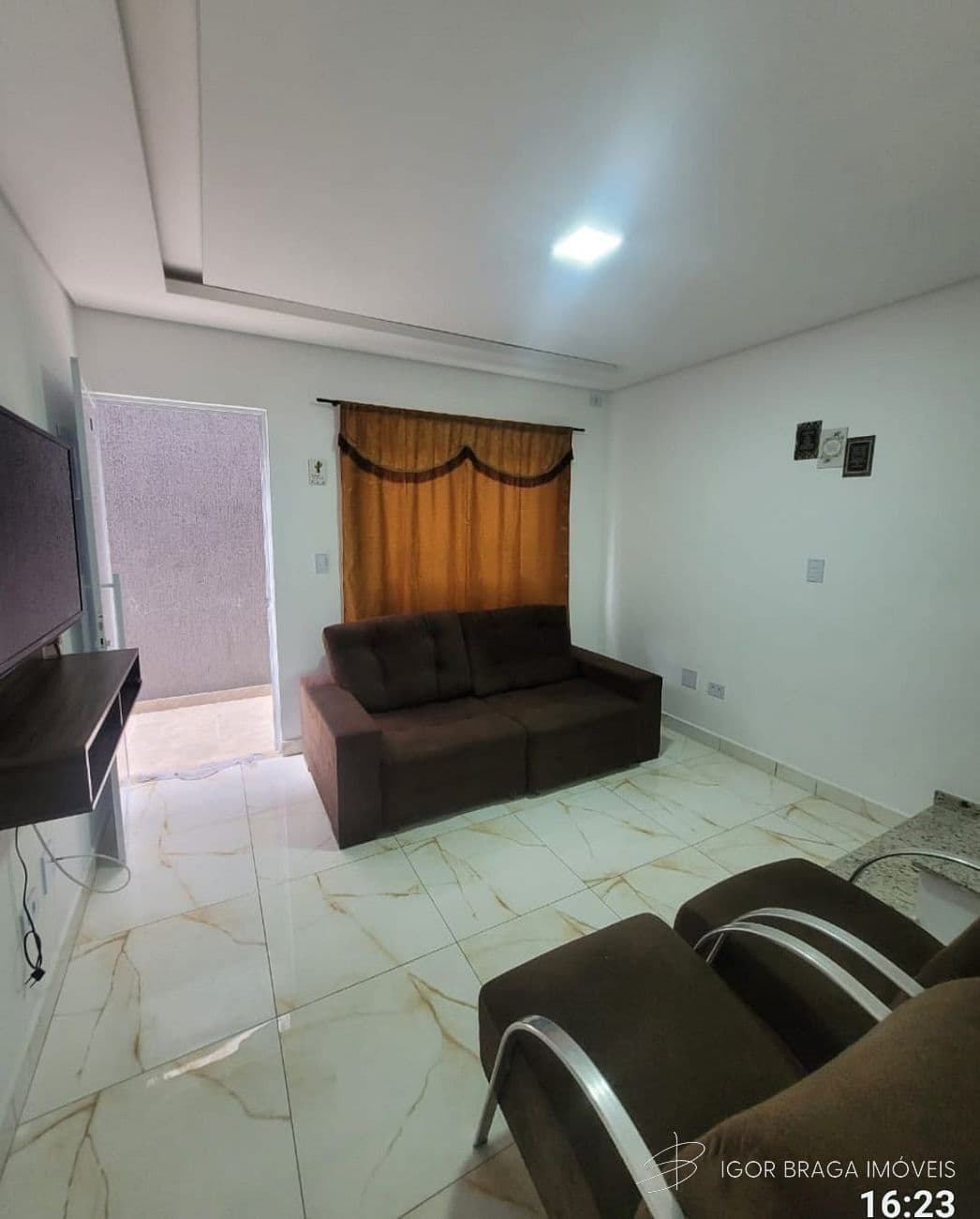 BELÍSSIMA CASA EM CONDOMINIO, À 500M DO MAR — foto 1