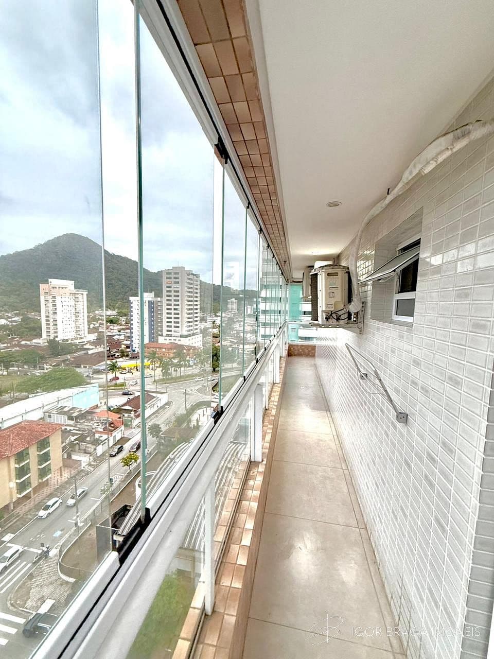 BELÍSSIMO APARTAMENTO COM VISTA LIVRE, ACABAMENTO FINO À 600M DO MAR — foto 1