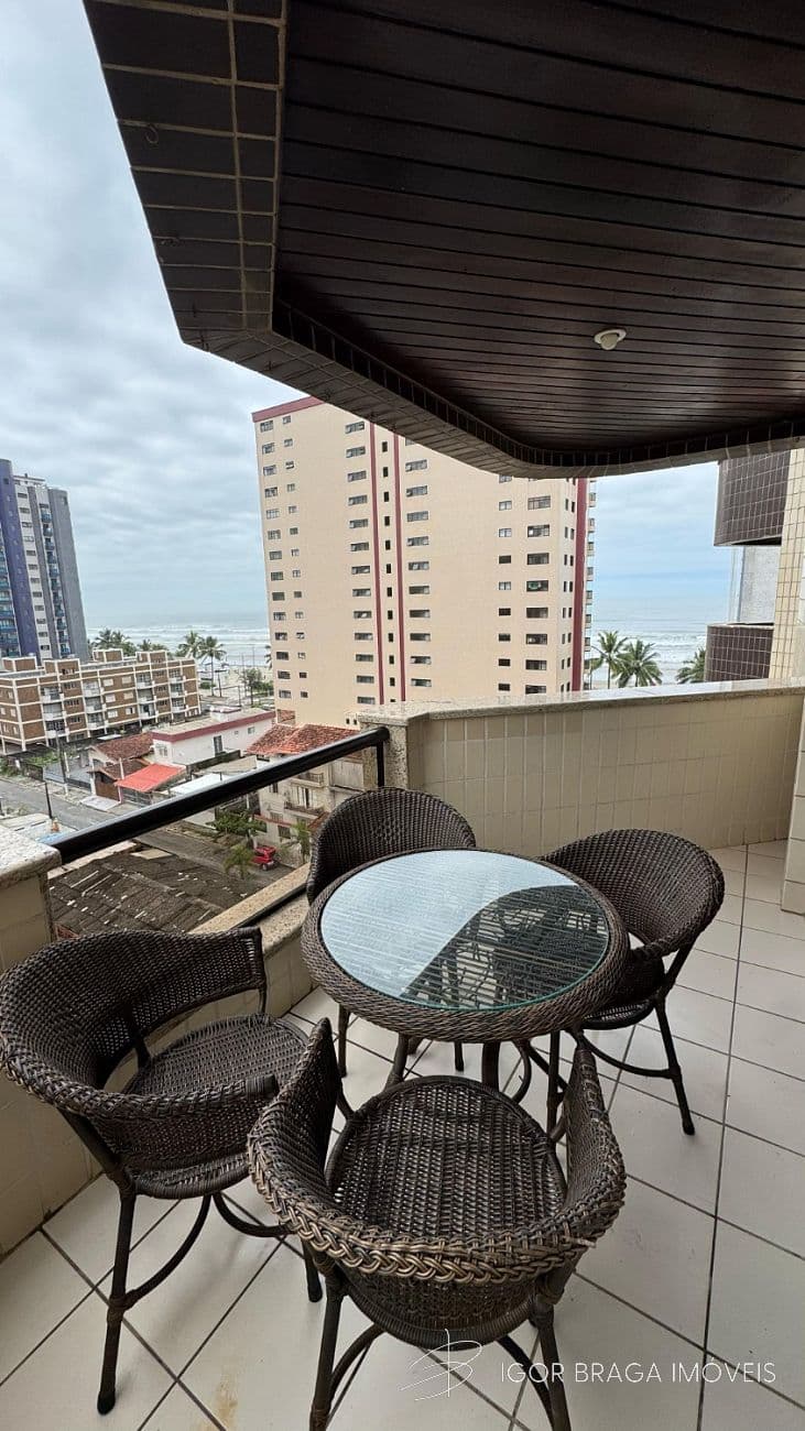 BELÍSSIMO APARTAMENTO À 90M DO MAR — foto 1