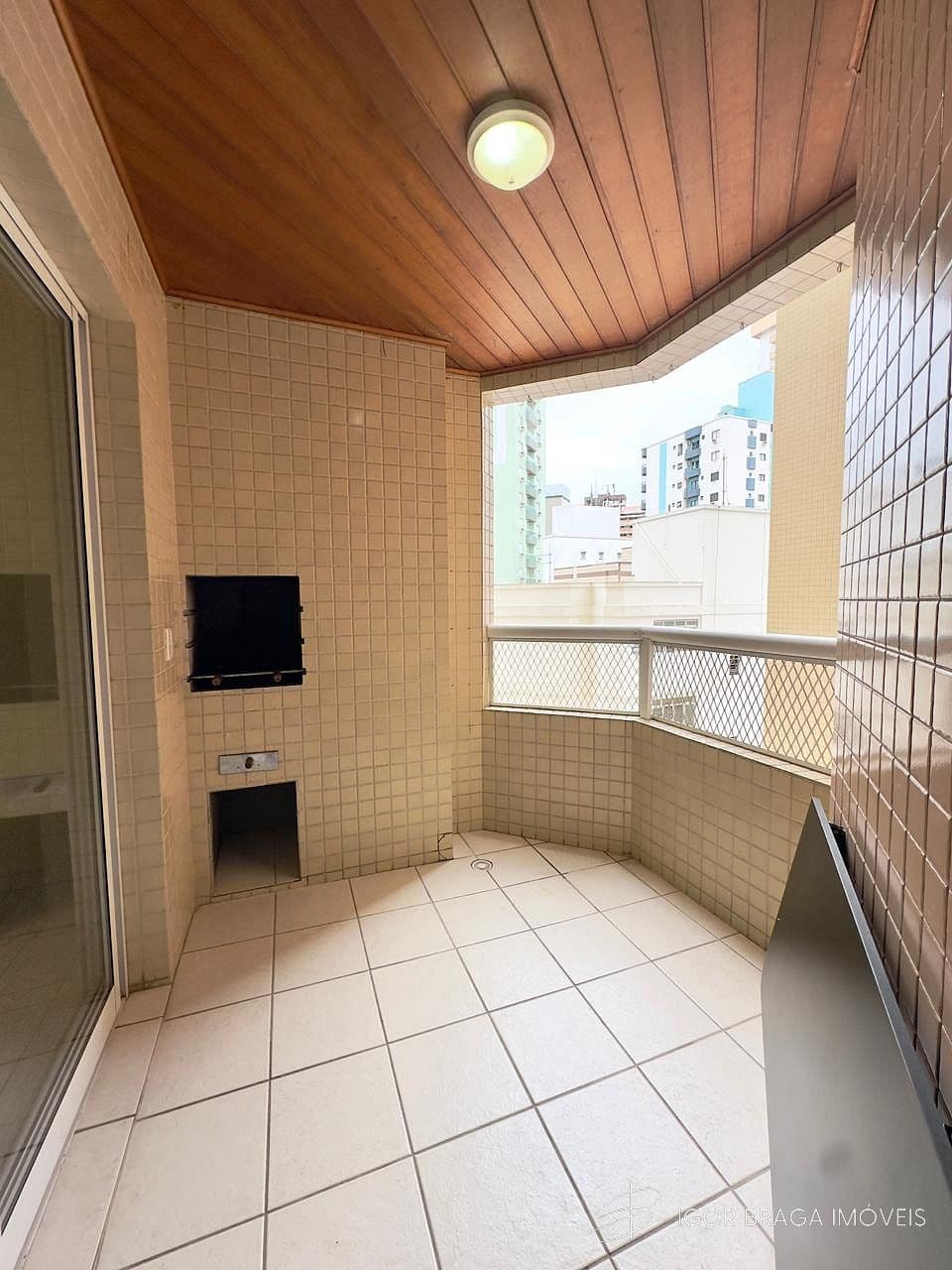EXCELENTE APARTAMENTO, 350M DO MAR E COM ÁREA DE LAZER COMPLETO — foto 1