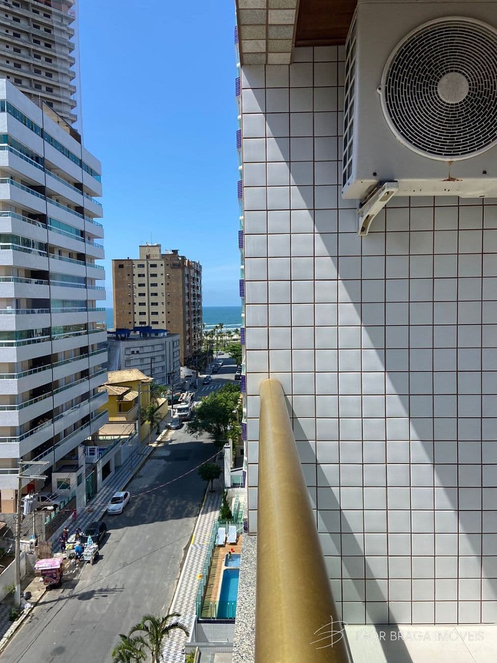 BELÍSSIMO APARTAMENTO A 300M DO MAR E COM AREA DE LAZER COMPLETO — foto 1