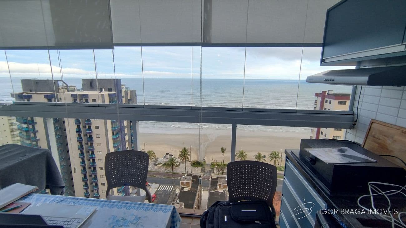 EXCELENTE APARTAMENTO A 100 DO MAR E COM ÁREA DE LAZER COMPLETO — foto 1