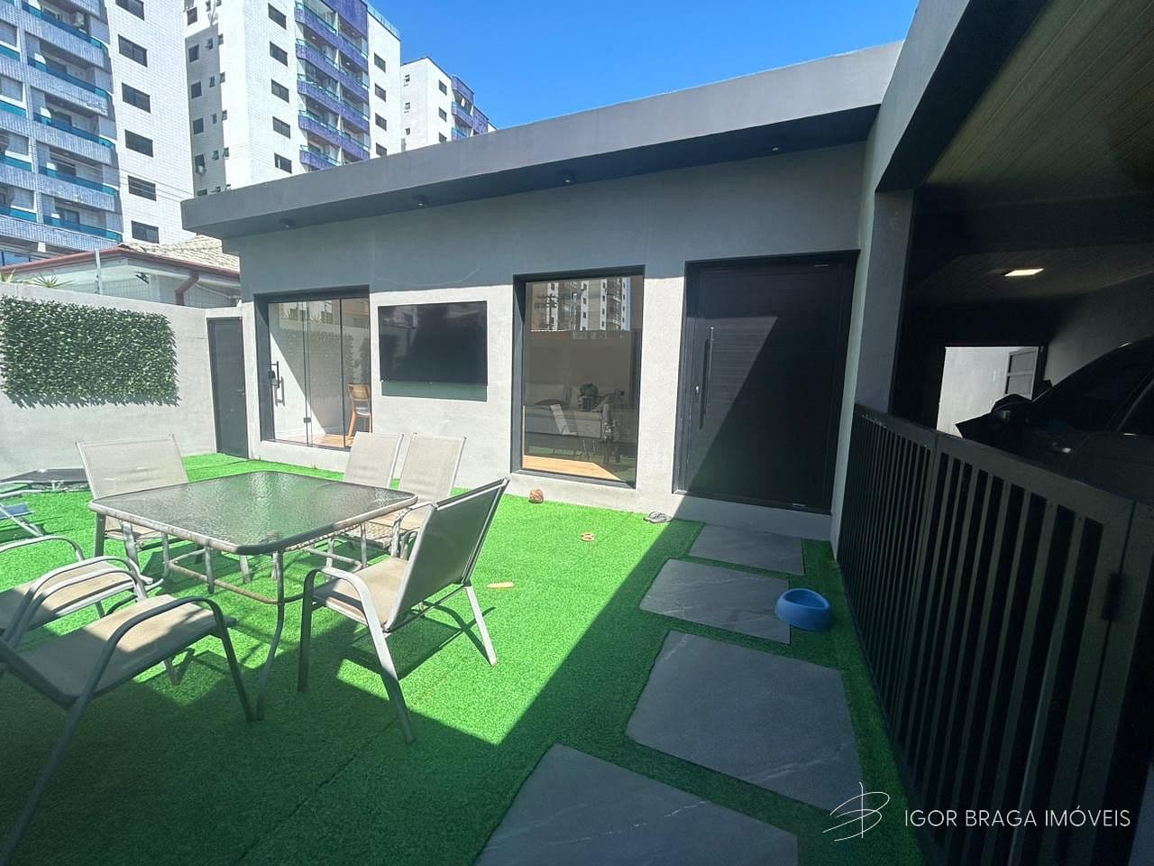 Casa Alto Padrão a 300m do Mar – Conforto, Modernidade e Localização Privilegiada — foto 1