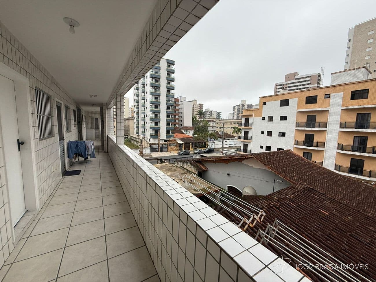 BELÍSSIMO APARTAMENTO, À 500M DO MAR E LAZER COMPLETO — foto 1