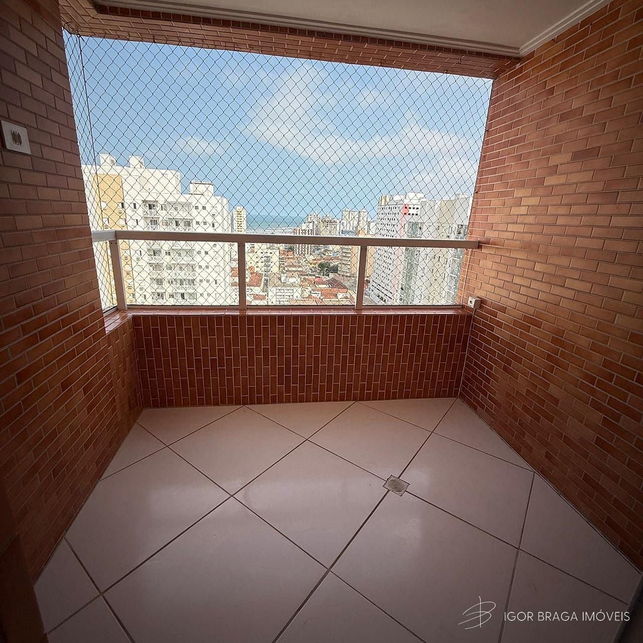 BELÍSSIMO APARTAMENTO, À 400M DO MAR E LAZER COMPLETO — foto 1