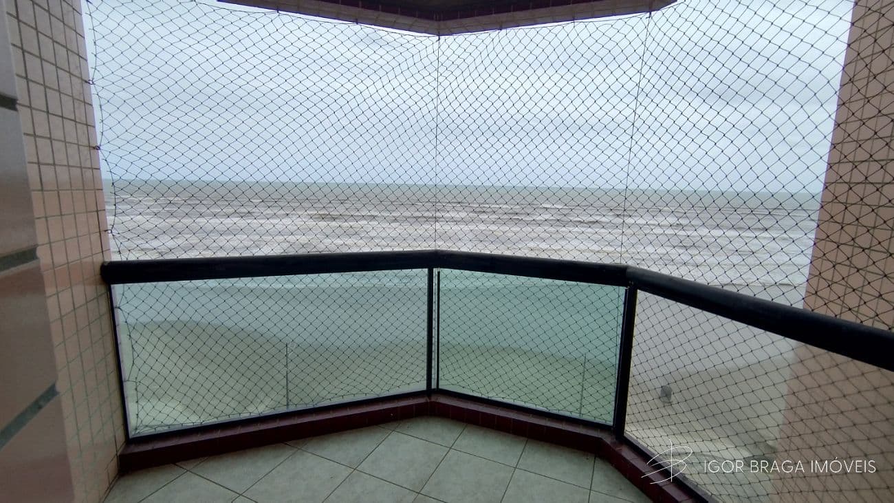 EXCELENTE APARTAMENTO, À 40M DO MAR E LAZER — foto 1