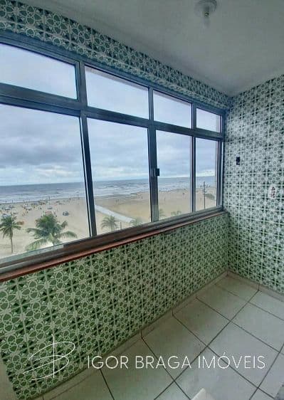 BELÍSSIMO APARTAMENTO, À 10M DO MAR — foto 1