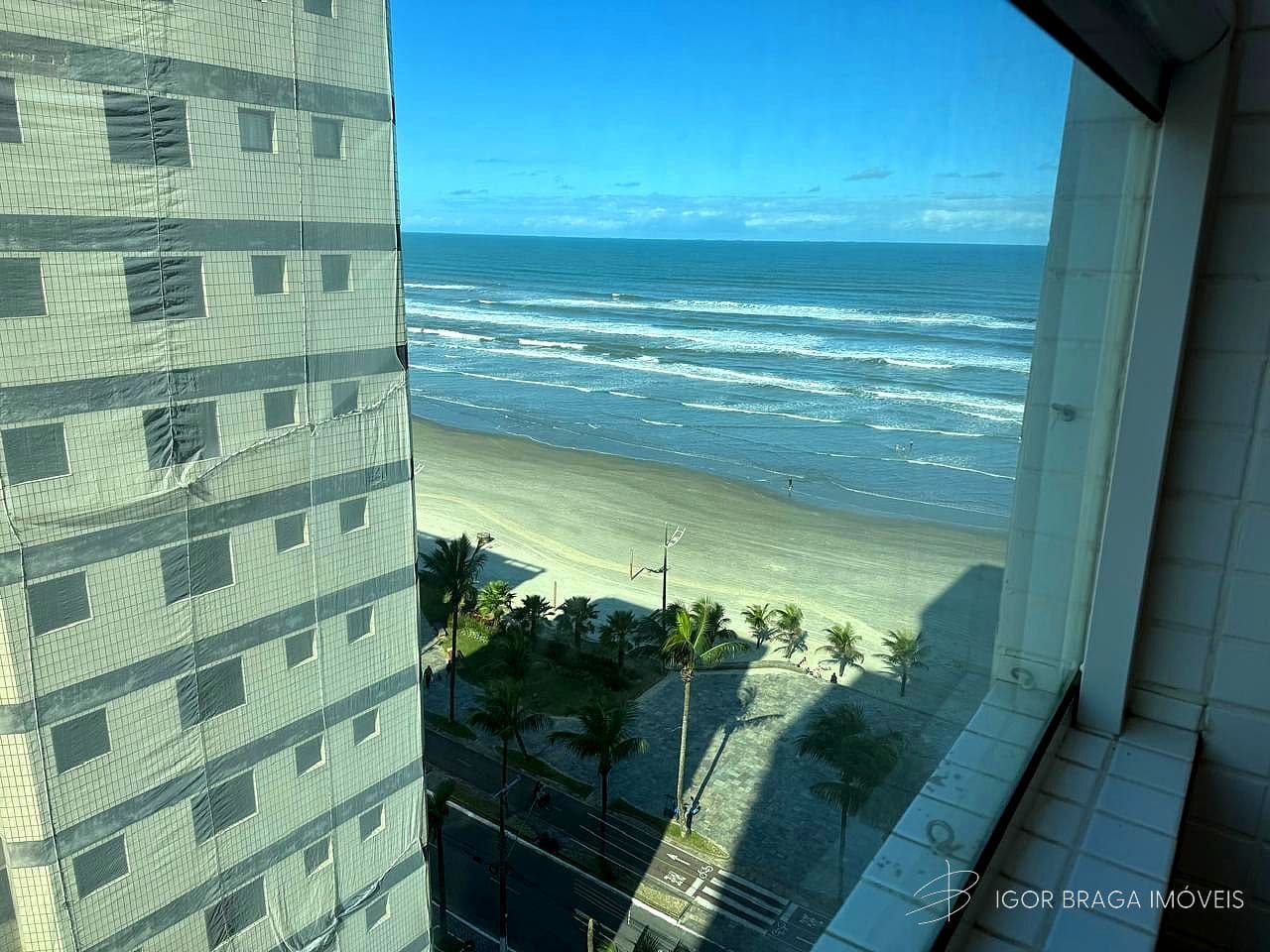 EXCELENTE APARTAMENTO, À 40M DO MAR E LAZER COMPLETO — foto 1