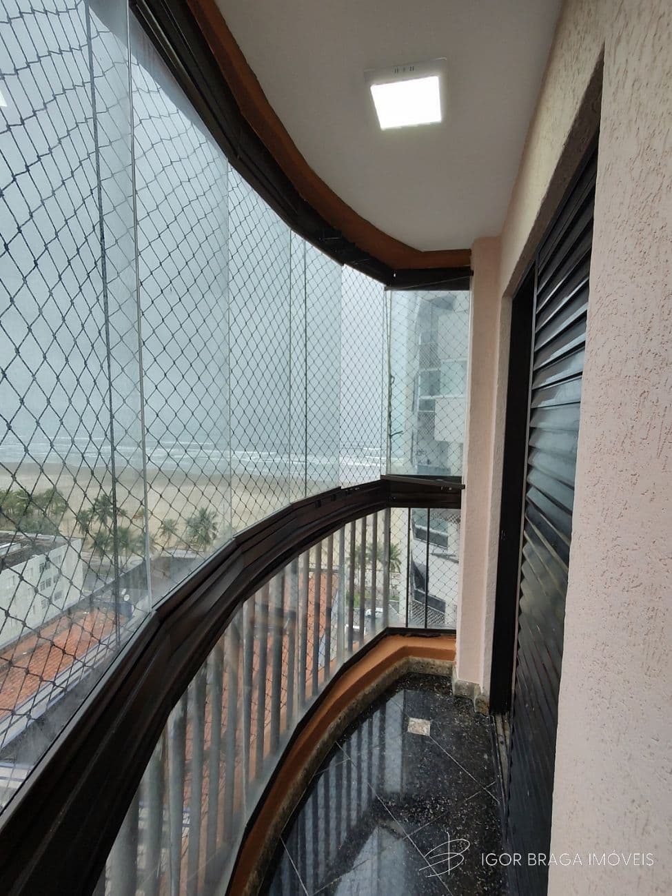 BELÍSSIMO APARTAMENTO, À 70M DO MAR E LAZER COMPLETO — foto 1