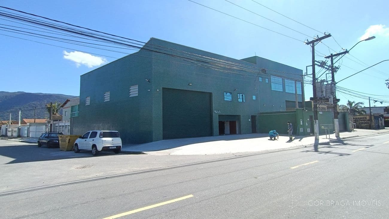 EXCELENTE GALPÃO COMERCIAL, BEM LOCALIZADO — foto 1