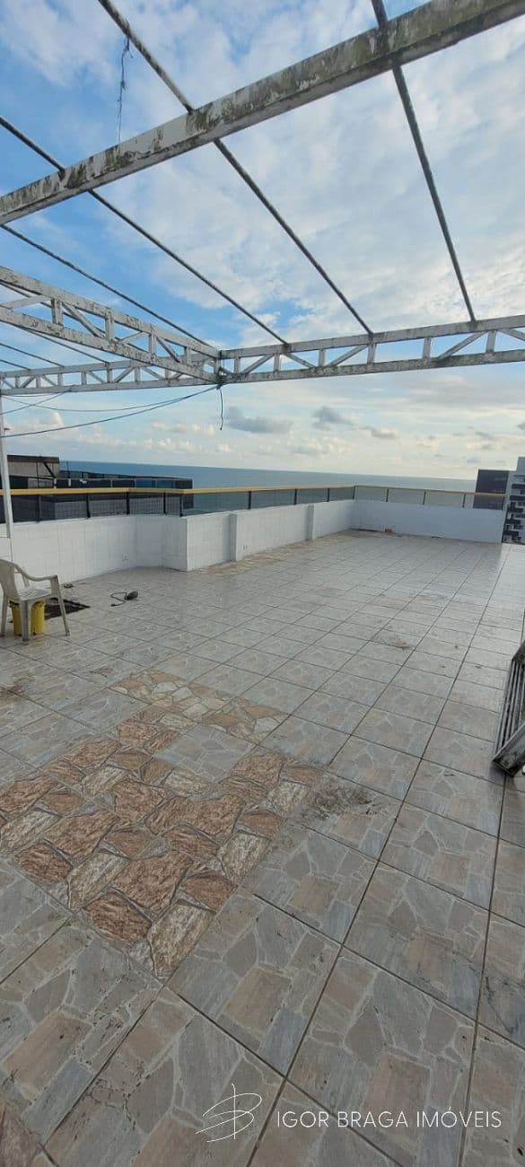 BELÍSSIMA COBERTURA, À 100M DO MAR — foto 1