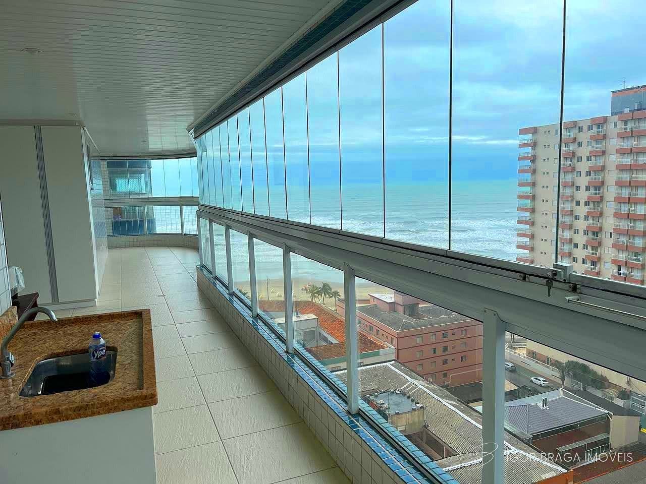 EXCELENTE APARTAMENTO, À 150M DO MAR E LAZER COMPLETO — foto 1