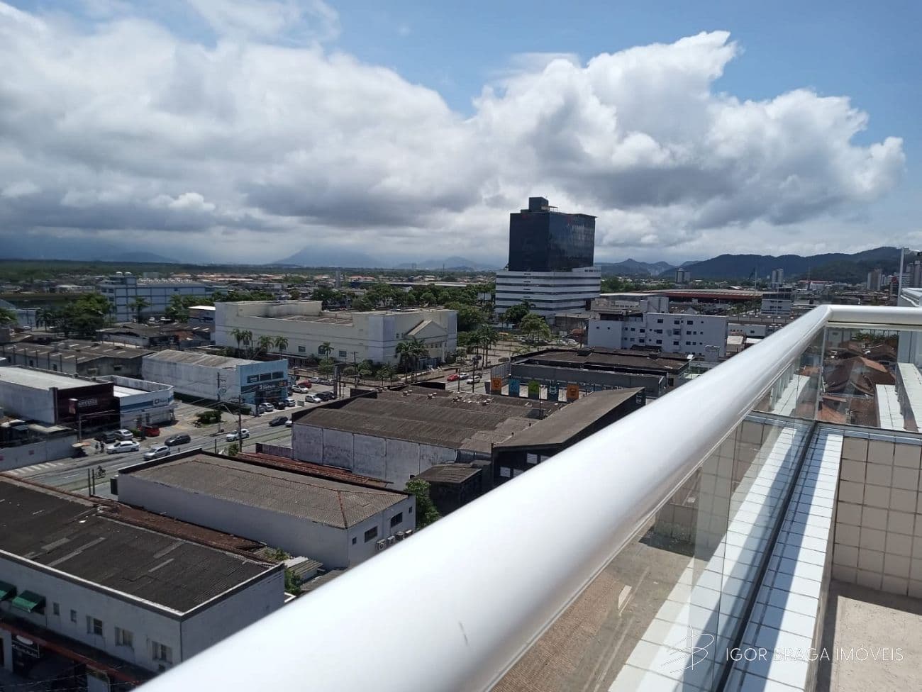 EXCELENTE APARTAMENTO A 700M DO MAR, COM AREA DE LAZER COMPLETA — foto 1