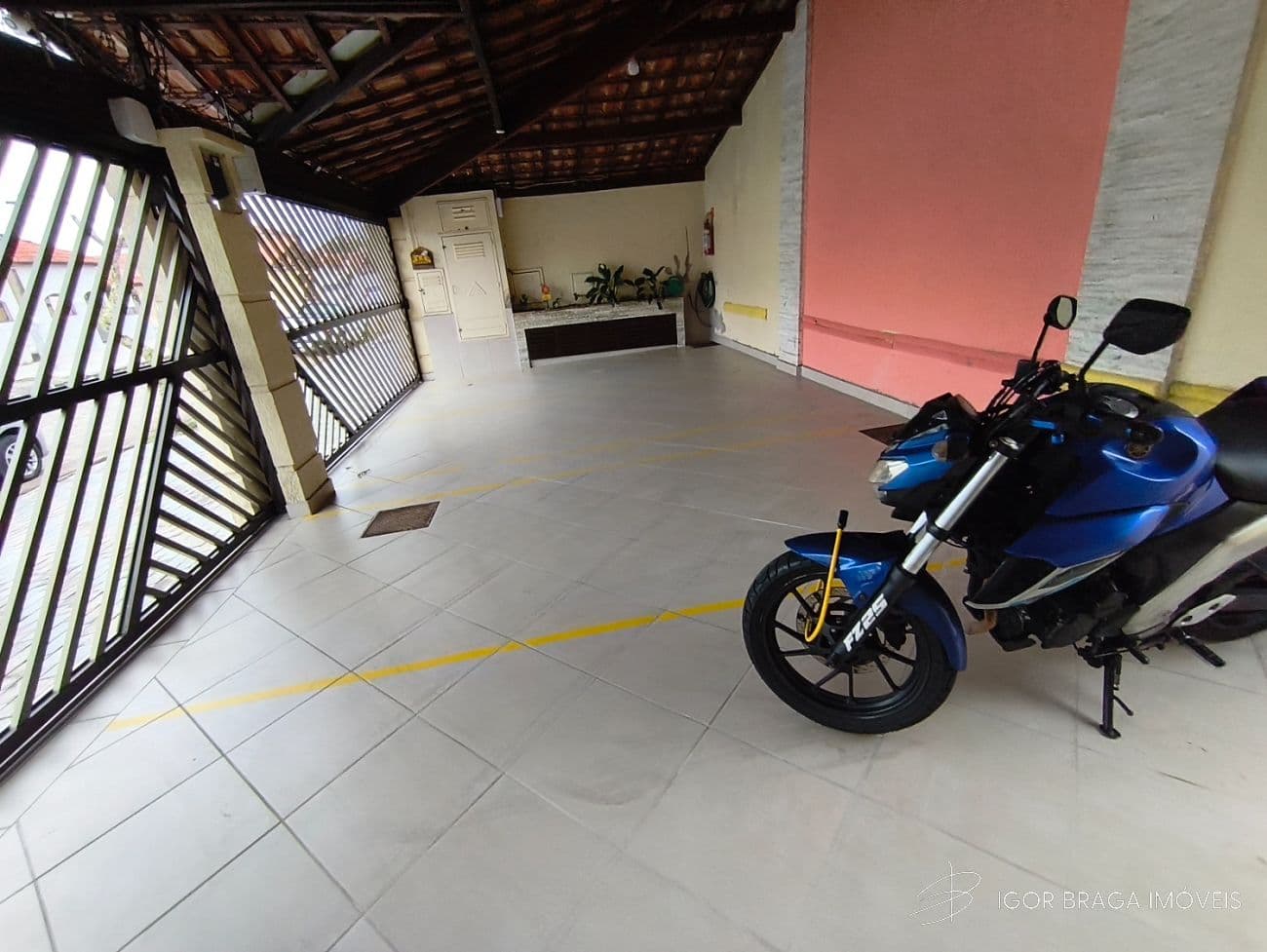 BELÍSSIMA CASA, ÁREA GOURMET E À 200 METROS DO MAR — foto 1