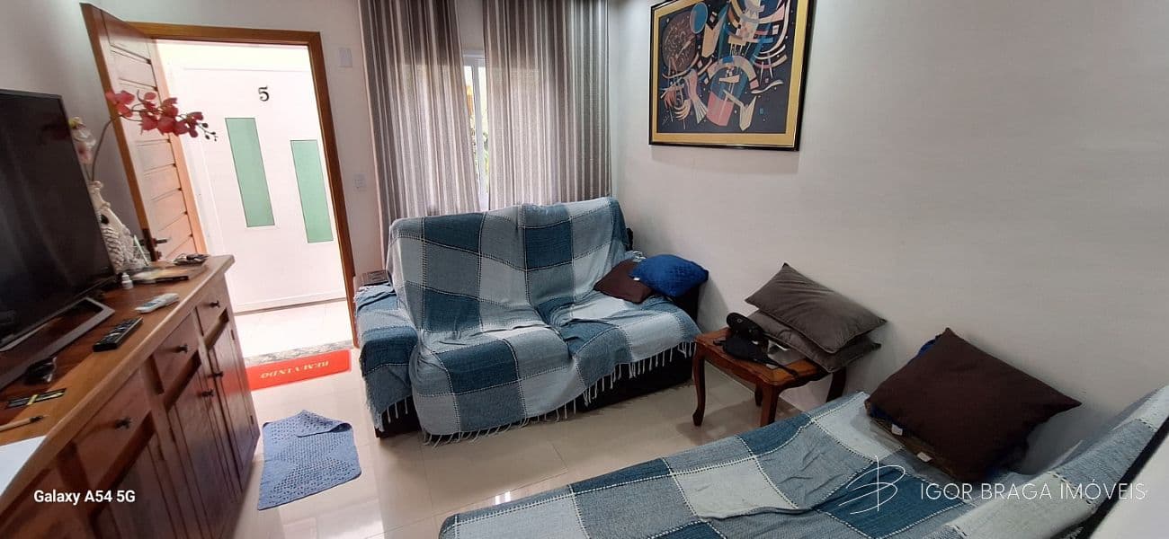 BELÍSSIMA CASA EM CONDOMÍNIO, À 65 METROS DO MAR — foto 1