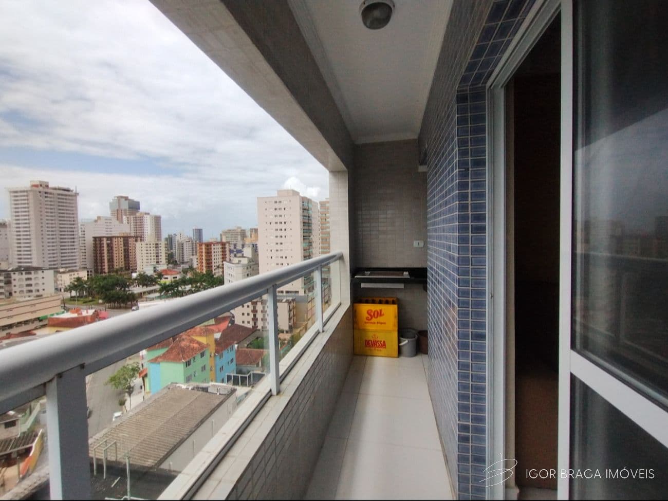 BELÍSSIMO APARTAMENTO, À 600M DO MAR E LAZER COMPLETO — foto 1