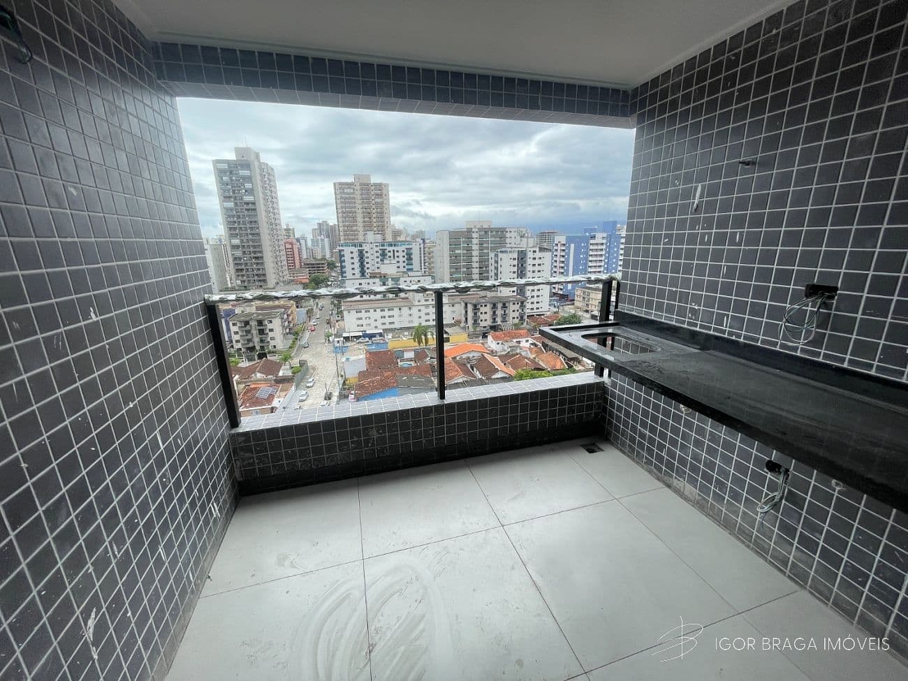 EXCELENTE APARTAMENTO A 350M DO MAR COM LAZER COMPLETO — foto 1