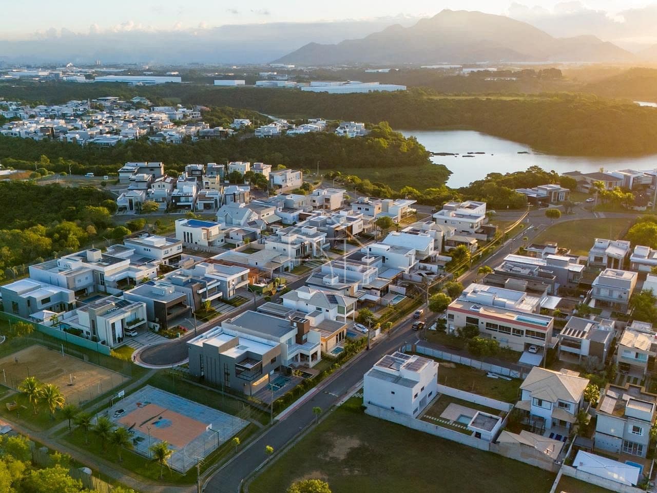 MANSÃO DE 4 QUARTOS NO CONDOMINIO BOULEVARD LAGOA — foto 1