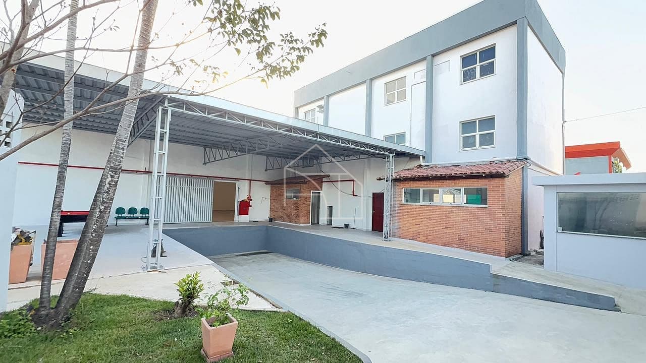 Galpão para Locação em Jardim Limoeiro com DOCA — foto 1