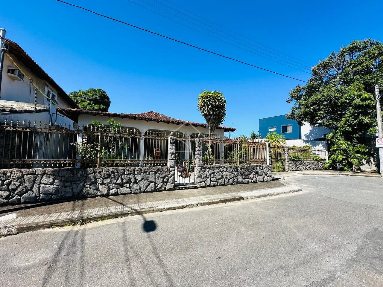 CASA LINEAR EM MORADA DE CAMBURI — foto 1