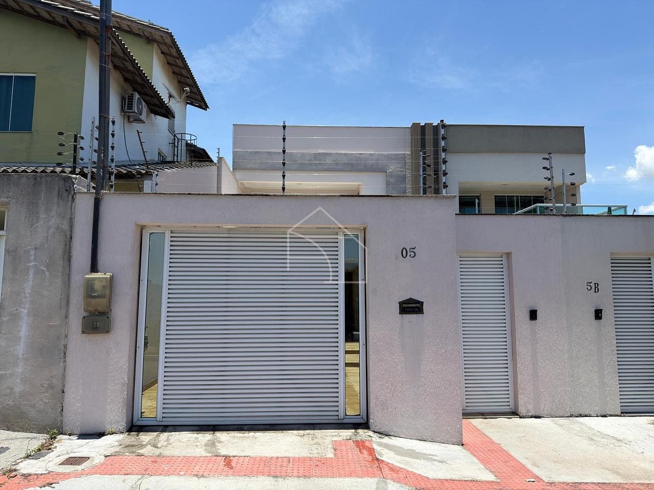 Casa de alto padrão com 3 suítes em Morada de Laranjeiras — foto 1