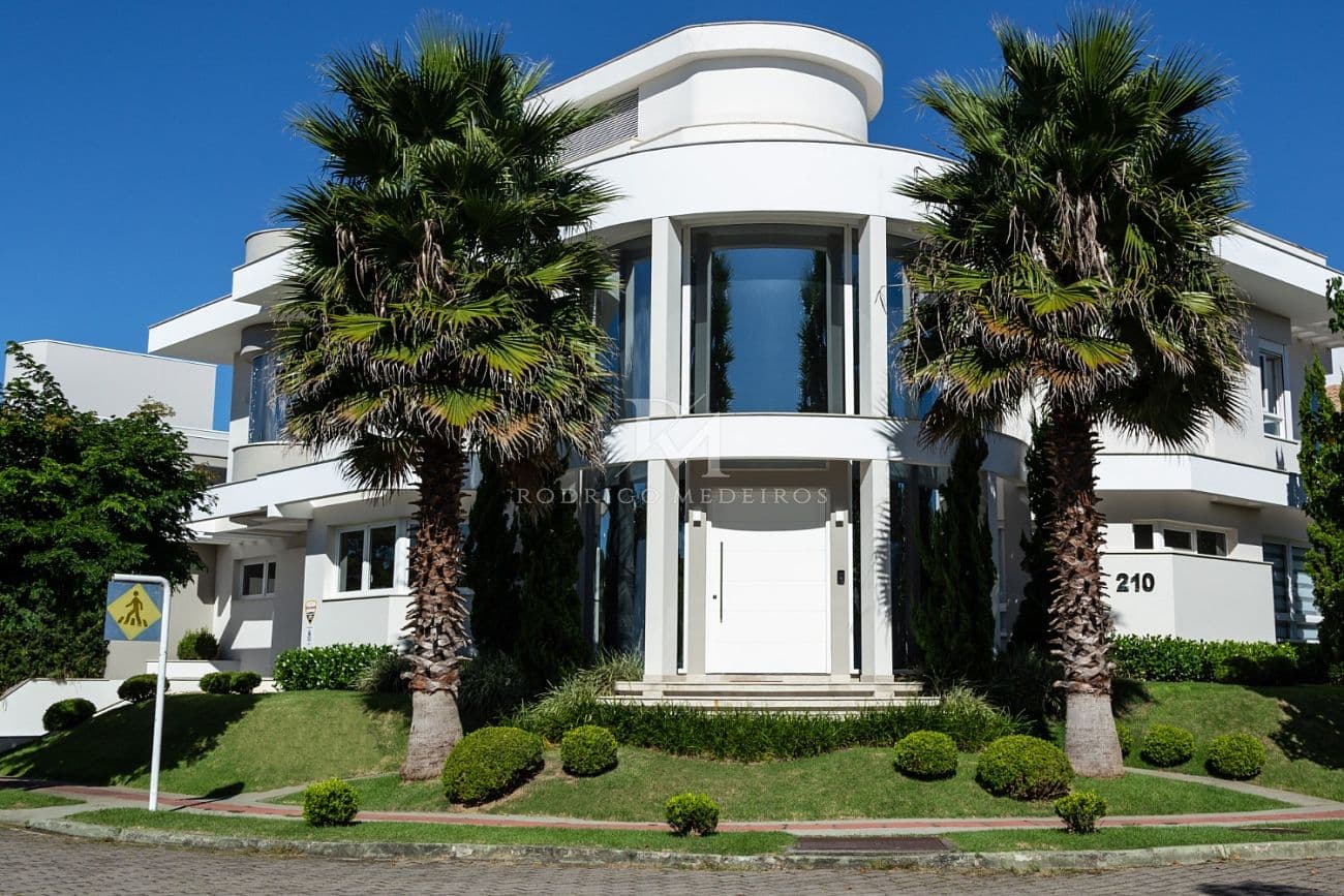 Casa 4 suítes à venda em Jurerê Internacional, Florianópolis-SC — foto 1